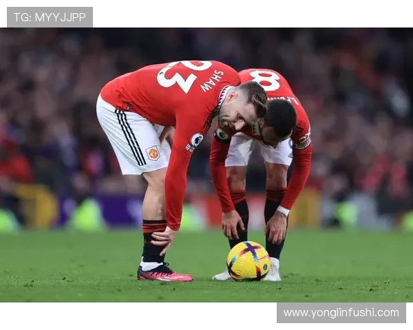 曼联危机暴露！滕哈赫战术僵化，豪门球队竟沦落到争四成奢望？